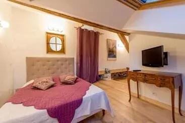 Bed and Breakfast Au Cheval Blanc Appartements Et Chambres D Hôtes