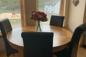 פנסיון No 52   Apartment With Lounge And Dining Area   No Kitchen