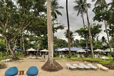 Alberg Hill Myna Beach Cottages