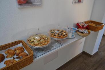 Aamiaismajoitus (B&B) Etesia