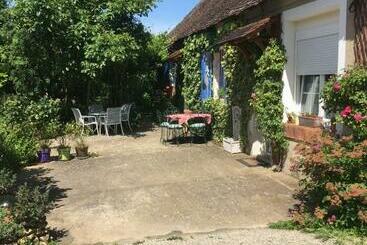 مبيت وإفطار La Suzannerie