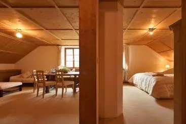 Aamiaismajoitus (B&B) Schlosswirt Forst