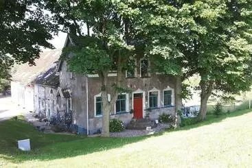 Aamiaismajoitus (B&B) Theetuin Onder De Pannen