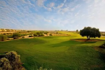 هتل Arabian Ranches Golf Club