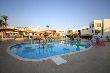 فندق Shams Safaga Resort