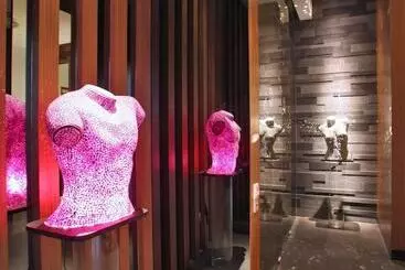 Quincy Hotel Singapore By Far East Hospitality