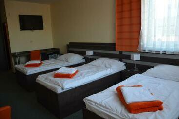 펜션 Penzión Rocket Club