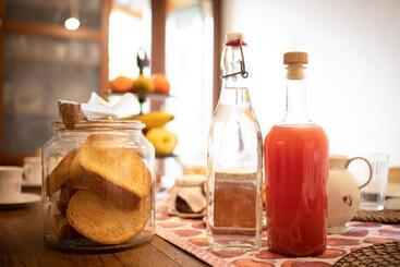 ベッドアンドブレックファースト Pin De Stèlle