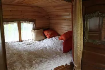 Bed and Breakfast Roulotte Montfée