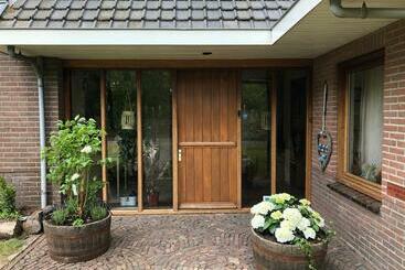 פנסיון B&b Wicherumloo