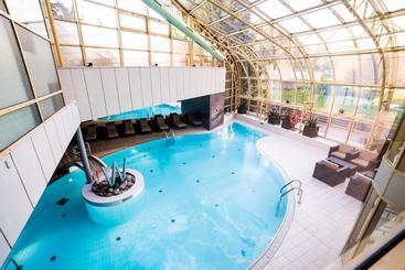 آپارتمان Golden Prague Residence