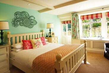 هتل Shibden Mill Inn