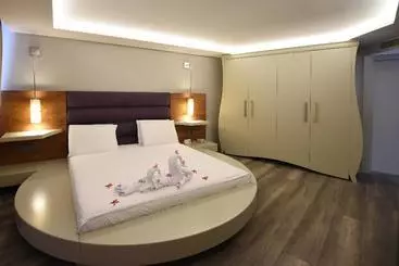 Hotell Temenos Luxury & Spa Boutique Class