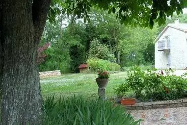 ベッドアンドブレックファースト Le Colombier