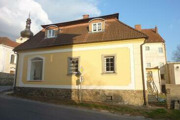 Panzió Guest House U Zlatého Jelena