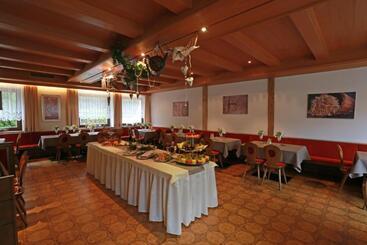 Отель Steinerhof