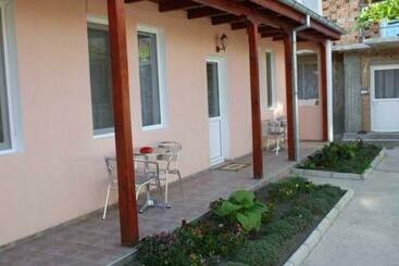 Pensjonat Guest Rooms Mihaylovi