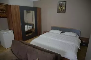 هتل آپارتمان Al Ballouti Hotel Suites 