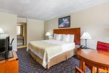 호텔 Days Inn & Suites By Wyndham Clermont