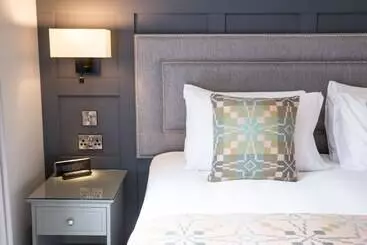 Отель Llechwen Hall