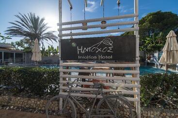 מלון דירות Iniohos Zante Hotel & Suites