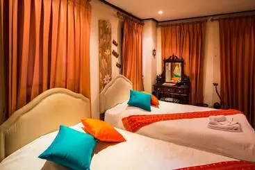 فندق Ayutthaya Garden River Home