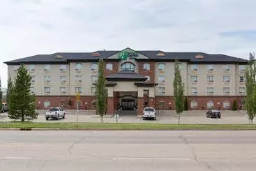 בית מלון כפרי Holiday Inn Express & Suites Drayton Valley, An Ihg
