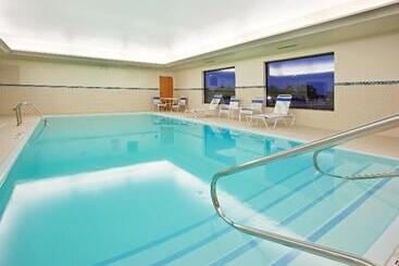 Holiday Inn Express Hotel & Suites Bay City, An Ihg