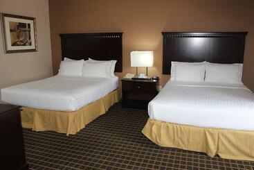 בית מלון כפרי Holiday Inn Express Kansas City Liberty Missouri, An Ihg