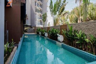 Aparthotel Chic Residences At Karon Beach