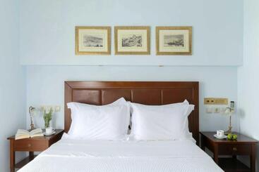 בית מלון כפרי Aneroussa Beach