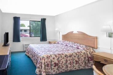 호텔 Knights Inn Pico Rivera