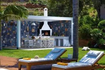 דירות לתיירים Irida Villa Luxury Villa With Sea View