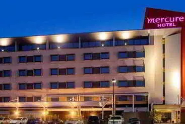 בית מלון כפרי Mercure Sydney Liverpool