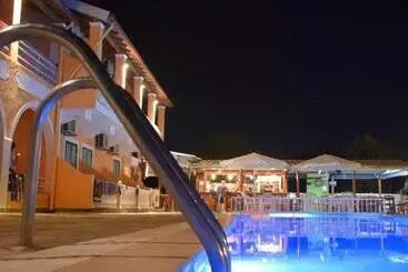 Valentinos Apartments