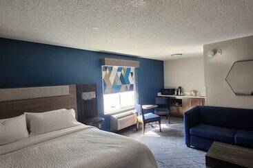 Szálloda Holiday Inn Express & Suites Alliance, An Ihg