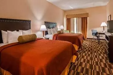 酒店 Best Western Plus Victor Inn & Suites