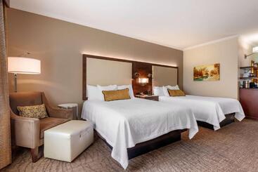 Best Western Premier Bridgewood Hotel Resort