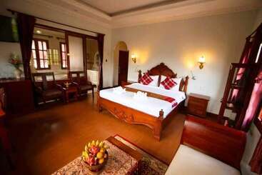 هتل The View Pavilion