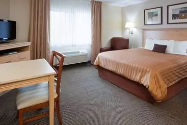 בית מלון כפרי Candlewood Suites Milwaukee Brown Deer By Ihg