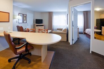 호텔 Candlewood Suites Milwaukee Brown Deer By Ihg