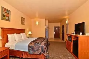 Отель Hiway Inn Express Of Broken Bow