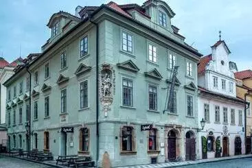 Charles Bridge Rooms & Suites By Sivek Hotels