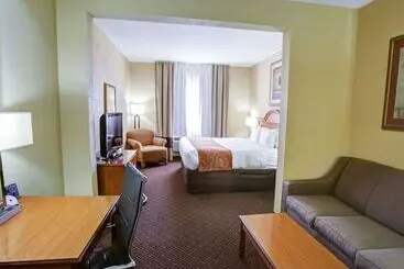 Otel Comfort Suites