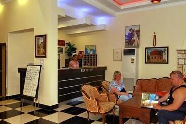 בית מלון כפרי Kleopatra Bavyera