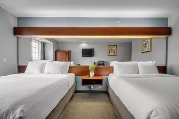 בית מלון כפרי The Block