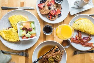 בית מלון כפרי Maui Beach