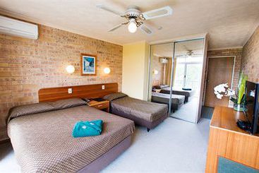 מלון דירות Bombora Resort