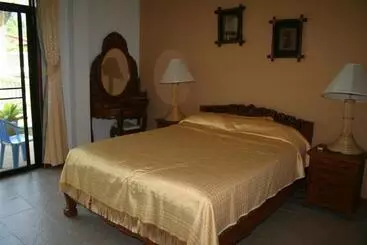 Отель Long Beach Inn