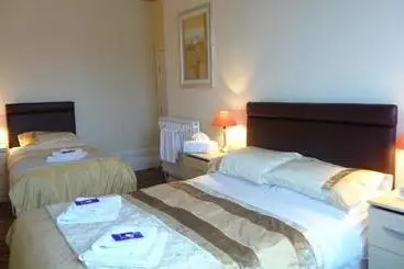 Bed and Breakfast The Warwick Southport